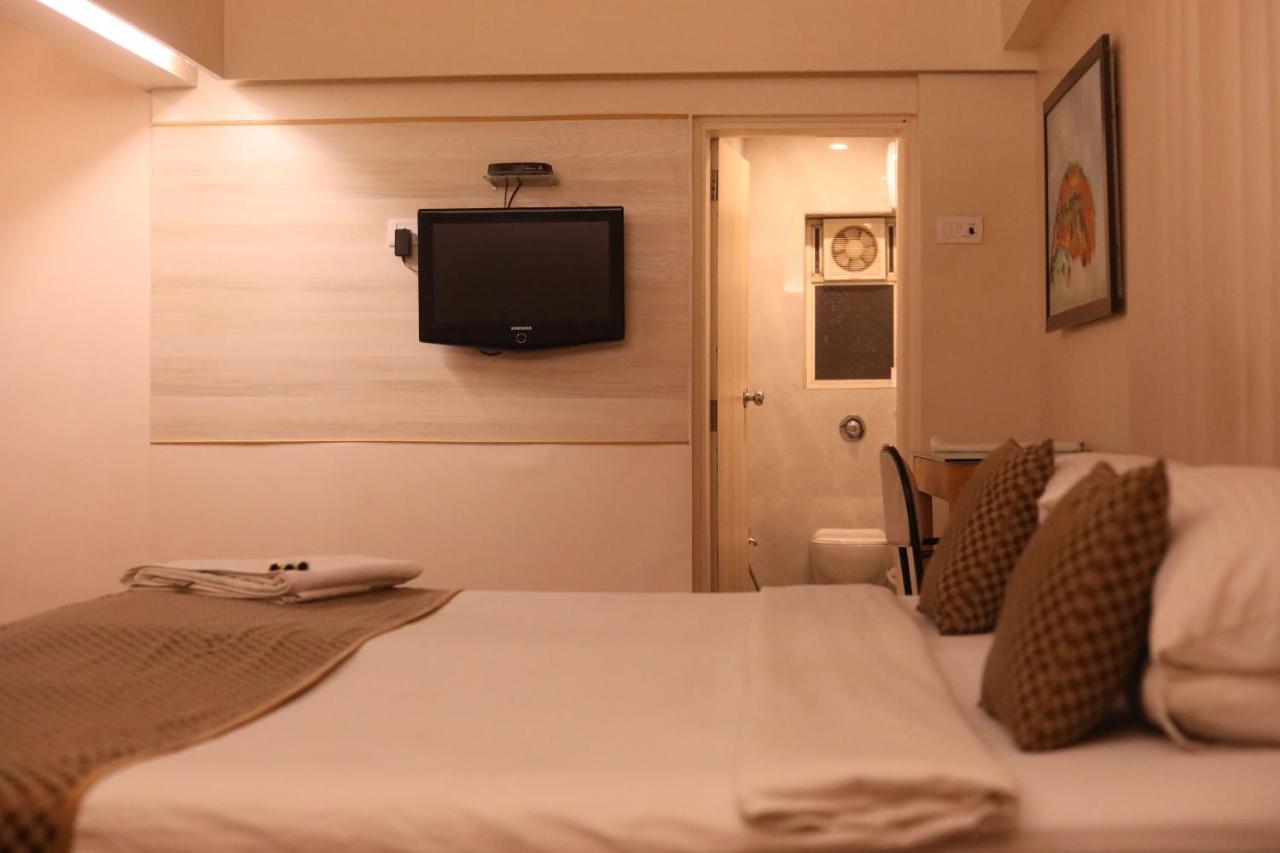 Hotel Samraj Мумбай Екстериор снимка