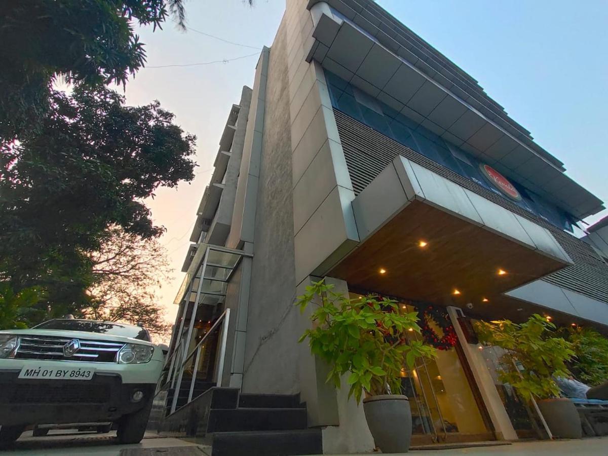 Hotel Samraj Мумбай Екстериор снимка